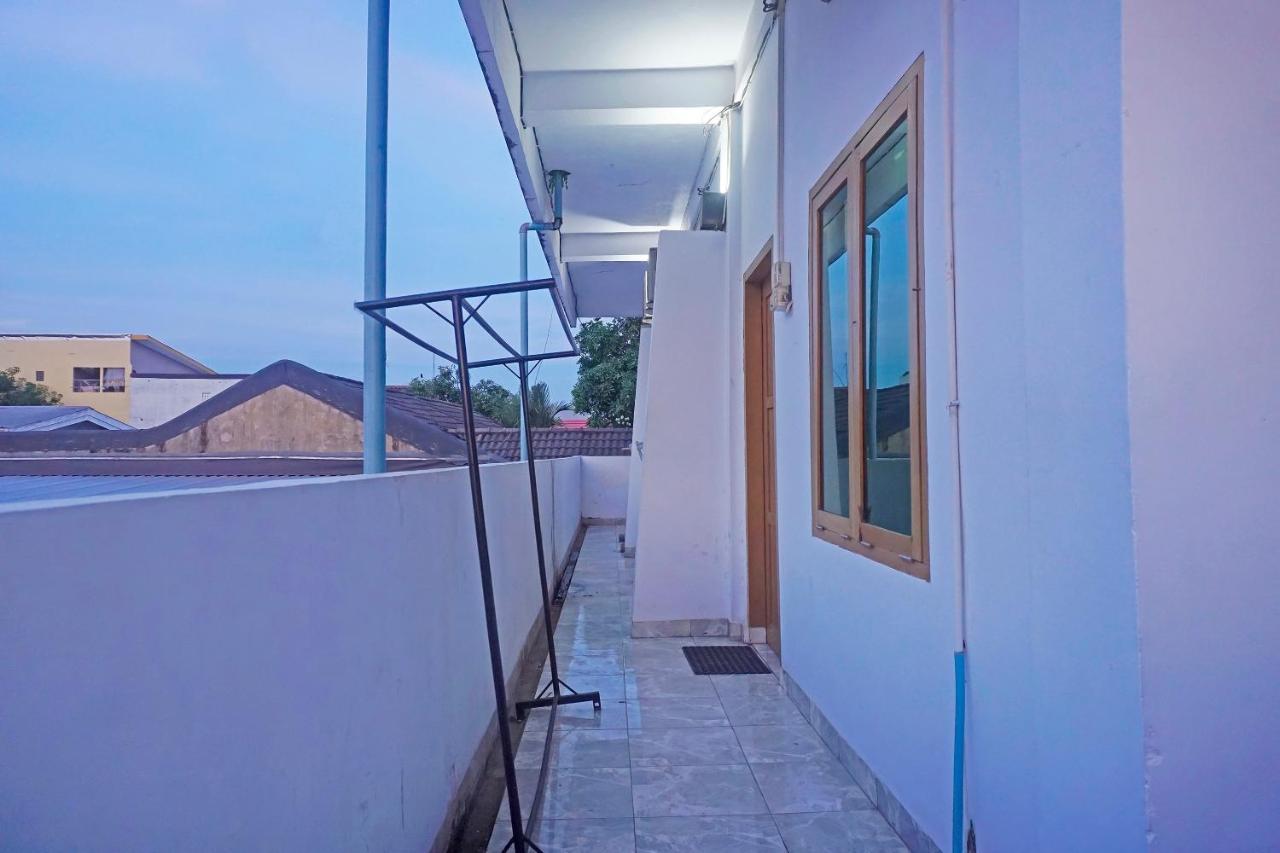 Oyo 91456 Anggrek Homes Makassar Esterno foto